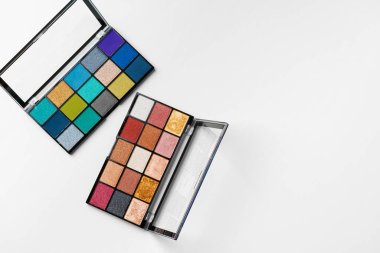 5 Best Drugstore Eyeshadow Pallet Under $15