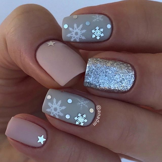 Classic Winter nails