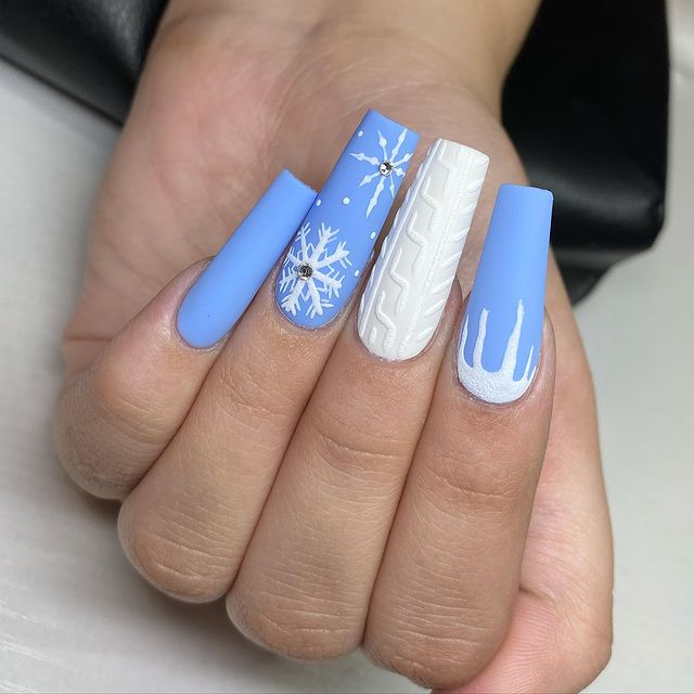 White Pale Blue Nails With Winter Design and Cable Knit Pattern