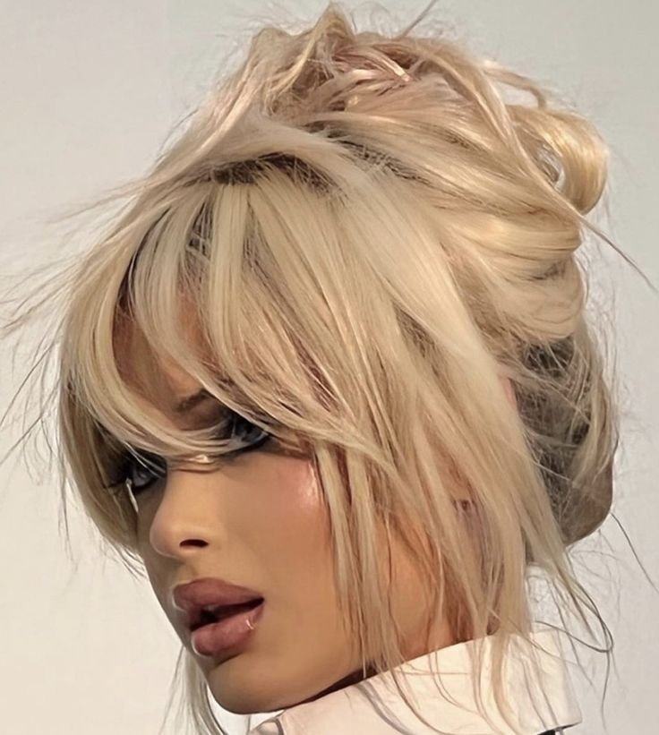 10 Trending Mob Wife Hairstyles & Makeup That Will Blow Your Mind