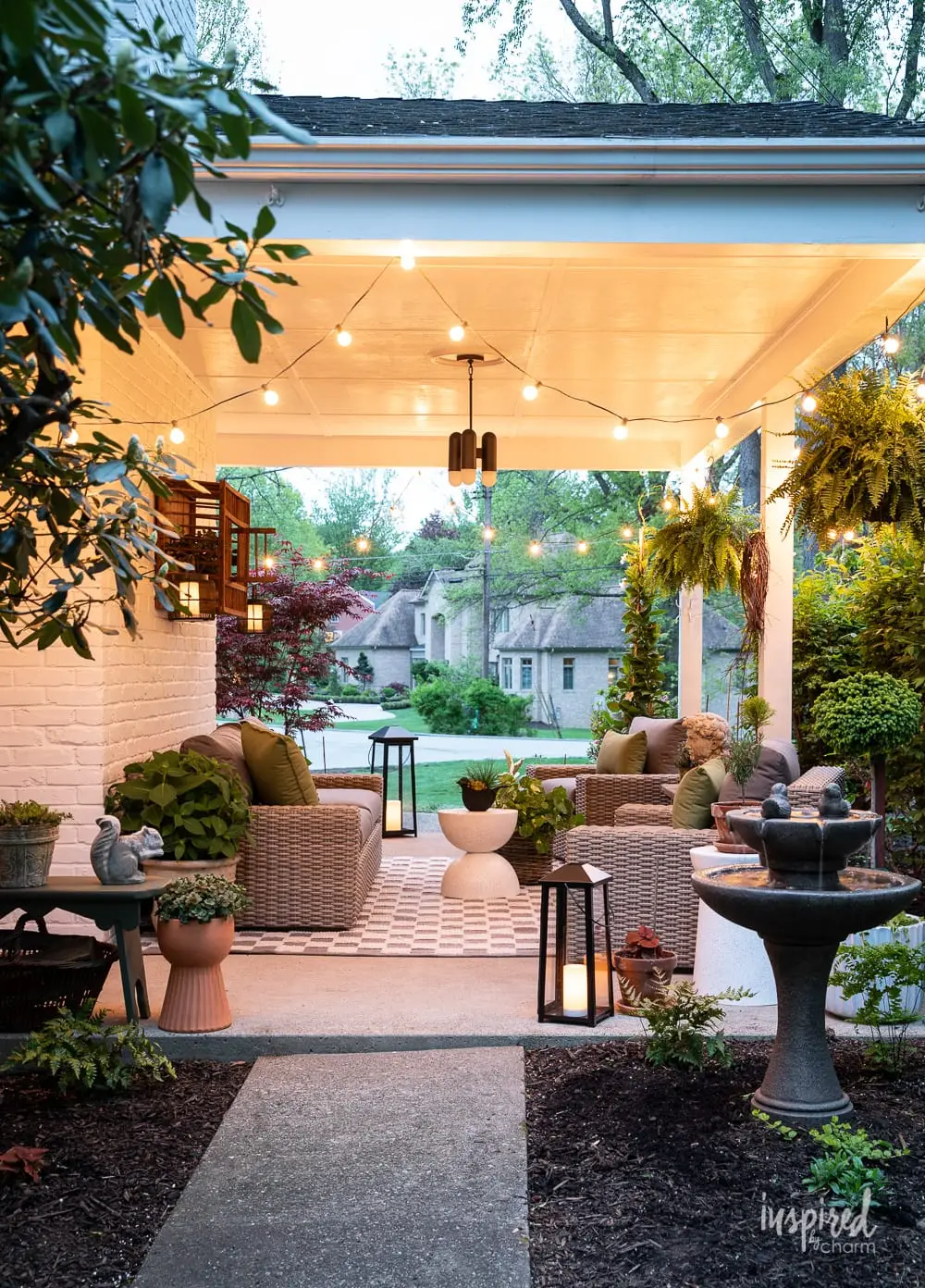 Summer porch decor