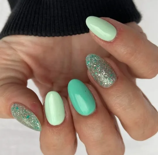 summer dip nails 16.jpeg