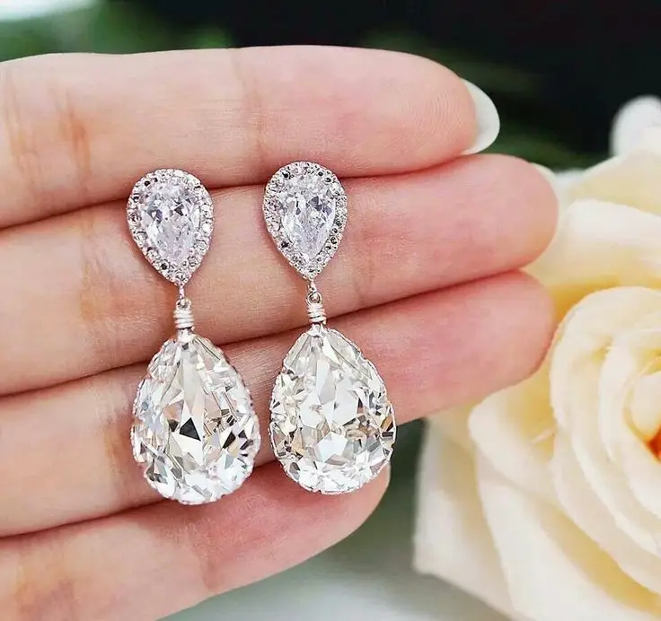 Elegant wedding earrings
